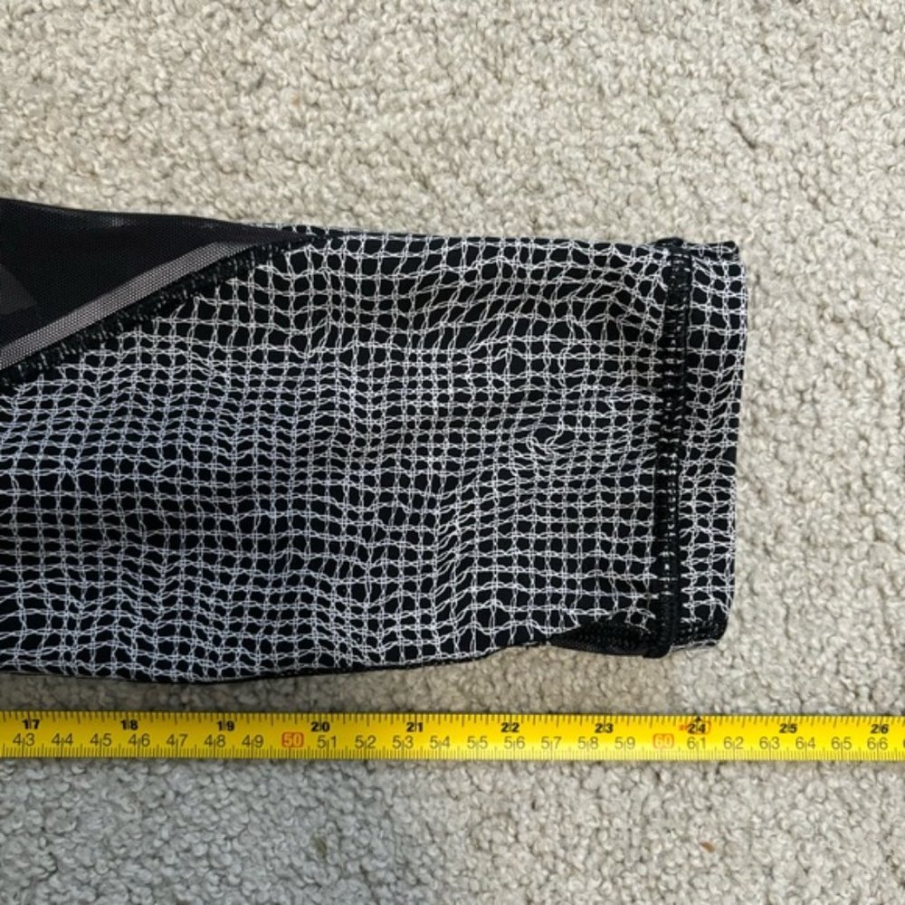 Lululemon Outrun Tight Fall Net White Black Side Pocket Workout Ankle Crop - Picture 16 of 16